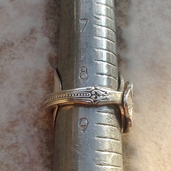 Silverware Monogrammed S ring - Picture 7 of 8